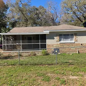 Hidden Gem 3br/1b+jacuzzi+busch Garden+fishn+kayak Holiday home Tampa